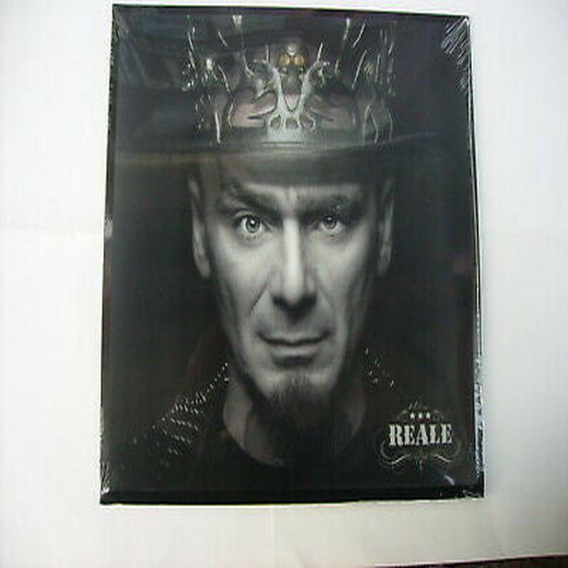 Reale  Lenticular cover