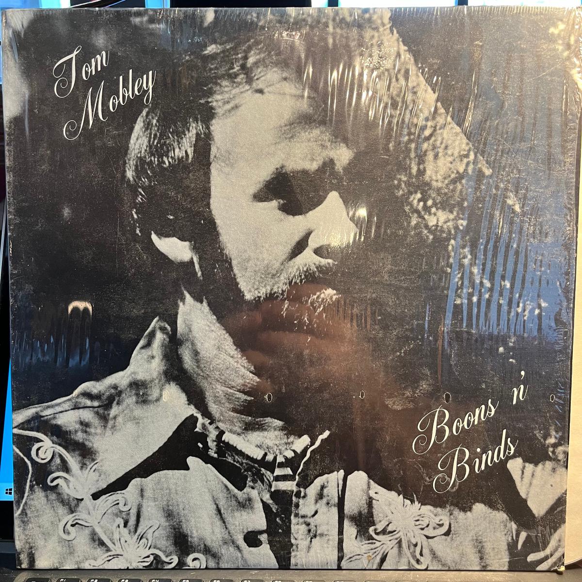 Boons n' Binds *SHRINK* | Near Mint (NM) Near Mint (NM) - - FOLK / USED *NEAR MINT*
